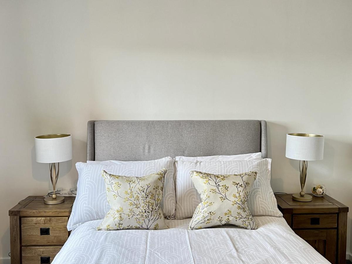 Modern 2 Bed Townhouse Just Outside City Walls With Free Private Parking يورك المظهر الخارجي الصورة