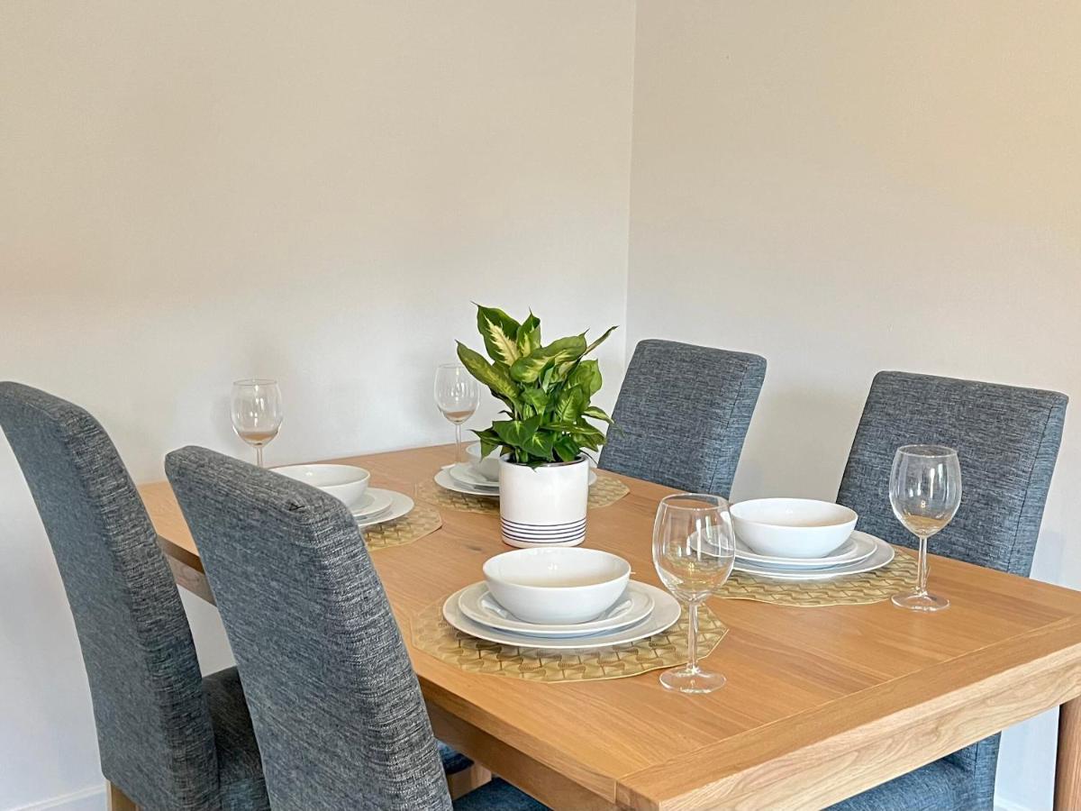 Modern 2 Bed Townhouse Just Outside City Walls With Free Private Parking يورك المظهر الخارجي الصورة