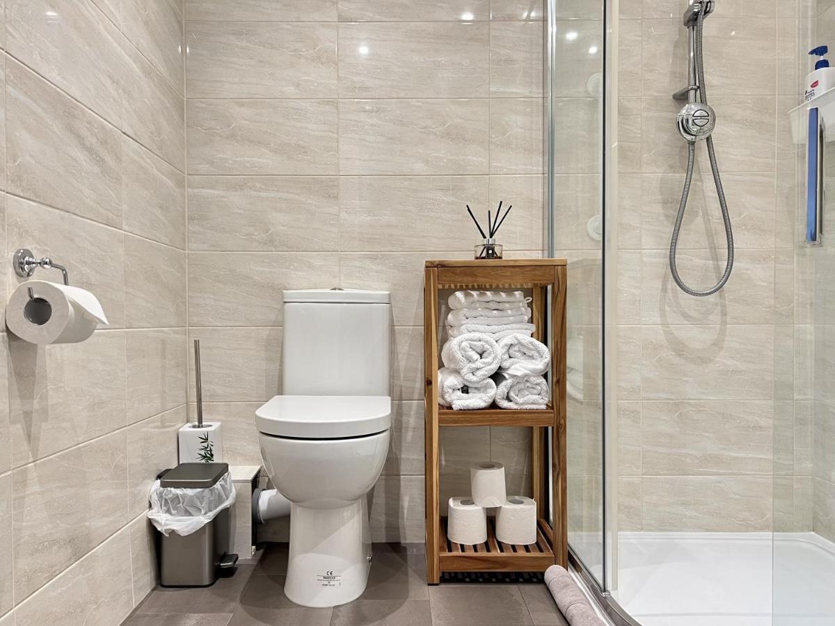 Modern 2 Bed Townhouse Just Outside City Walls With Free Private Parking يورك المظهر الخارجي الصورة