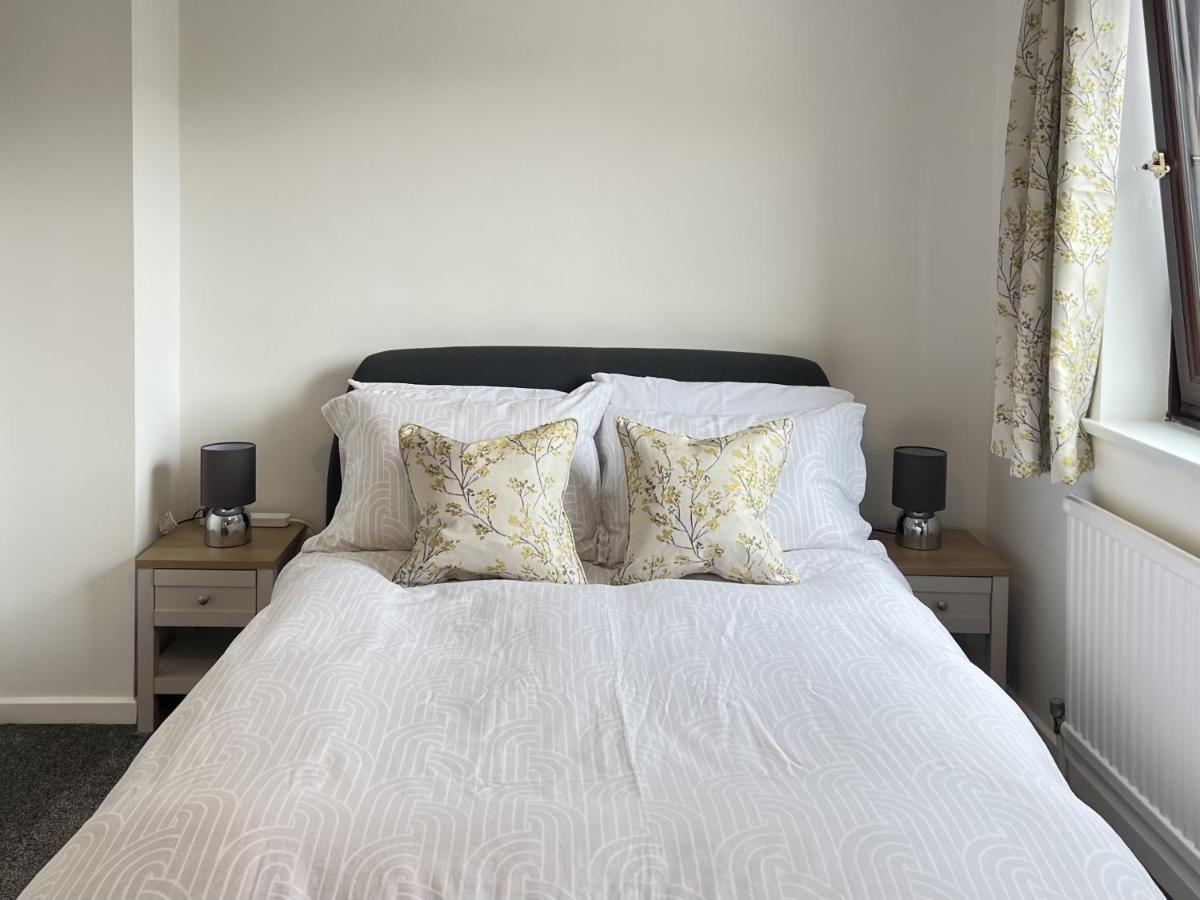 Modern 2 Bed Townhouse Just Outside City Walls With Free Private Parking يورك المظهر الخارجي الصورة